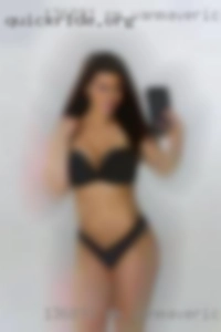 rm_vanMaverick66 woman